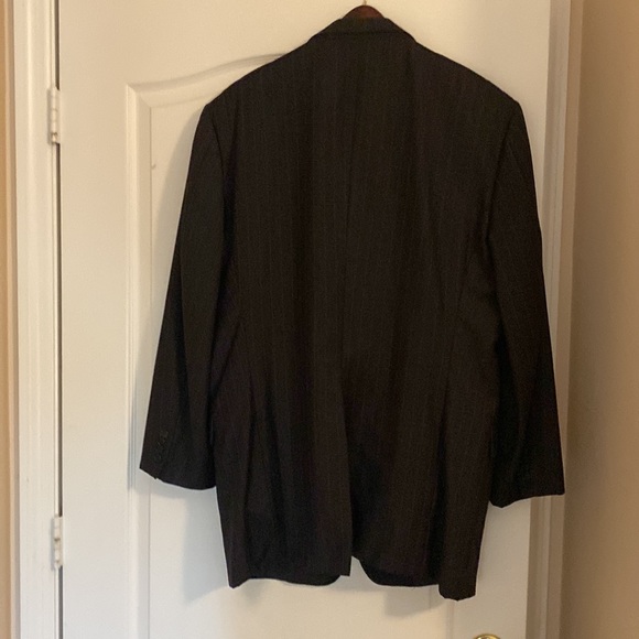 Hickey Freeman grey pinstriped suit.  Excellent condition and well maintained. - Picture 2 of 7